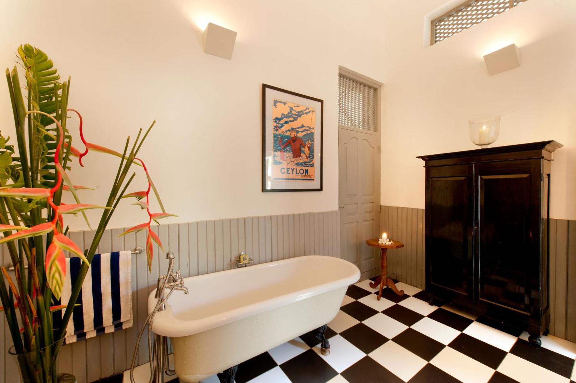 A 03 Bedroom Villa In Galle Fort With Roof Terrace & Pool Zewnętrze zdjęcie